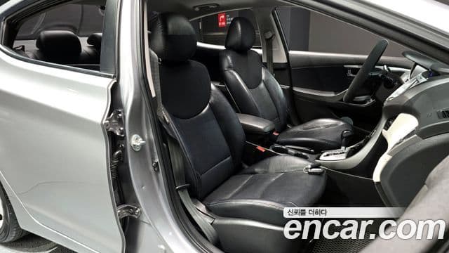 Hyundai Avante MD Premier, 2012 12