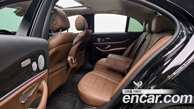 Mercedes-Benz E-класс W213 Avantgarde, 2019 12