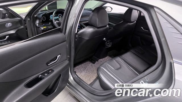 Hyundai Avante (CN7) Inspiration, 2021 11