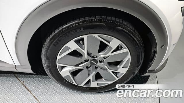 Genesis GV60 Standard, 2022 все фото