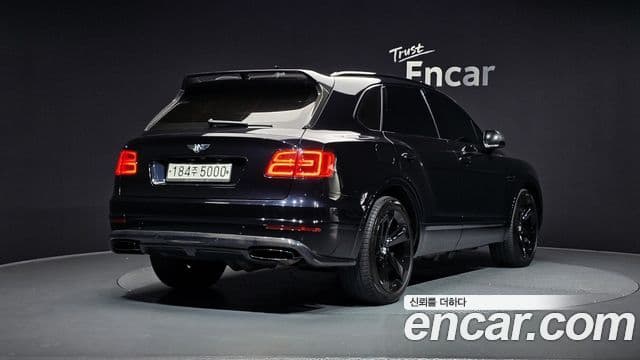 Bentley Bentayga, 2017 2