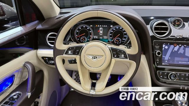 Bentley Bentayga, 2017 14