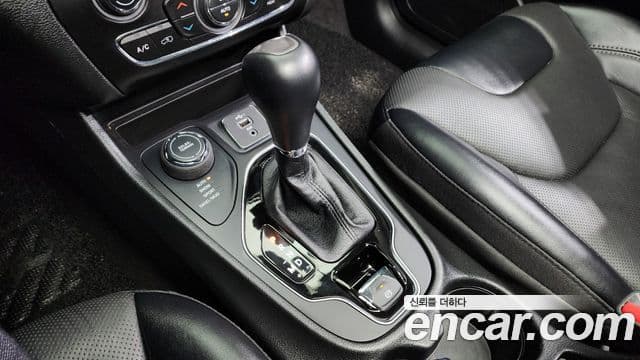 Jeep Cherokee(KL) 2.4 Limited AWD, 2022 9