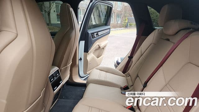 Porsche Cayenne (PO536) 3.0 Platinum Edition, 2023 14