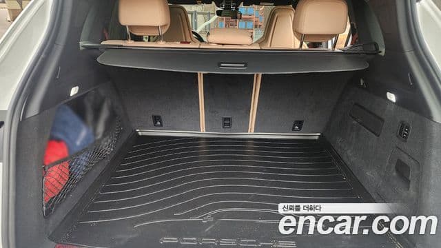 Porsche Cayenne (PO536) 3.0 Platinum Edition, 2023 18