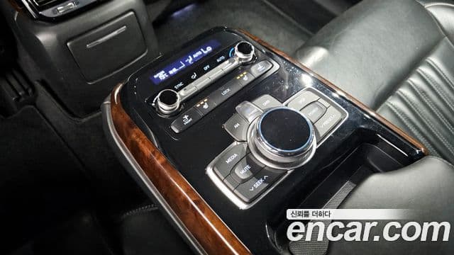 Genesis EQ900 Premium Luxury, 2016 17