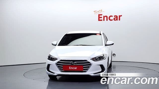Hyundai Avante AD 1.6 e-VGT Smart, 2017 3