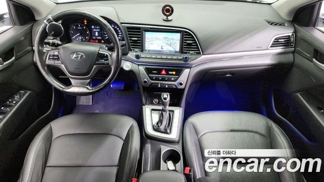 Hyundai Avante AD 1.6 e-VGT Smart, 2017 7