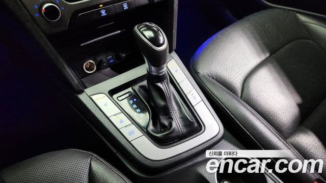 Hyundai Avante AD 1.6 e-VGT Smart, 2017 9