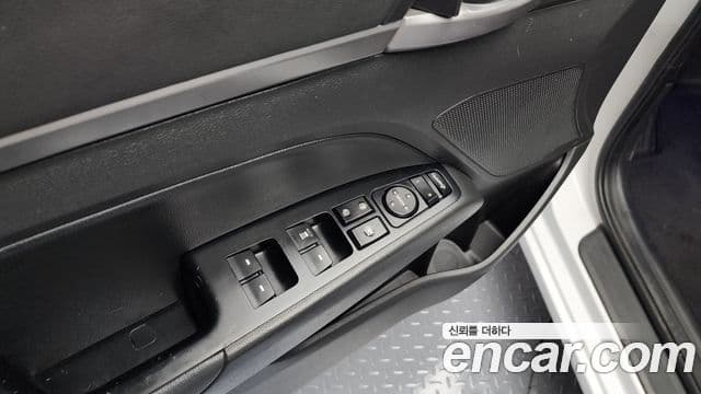 Hyundai Avante AD 1.6 e-VGT Smart, 2017 17