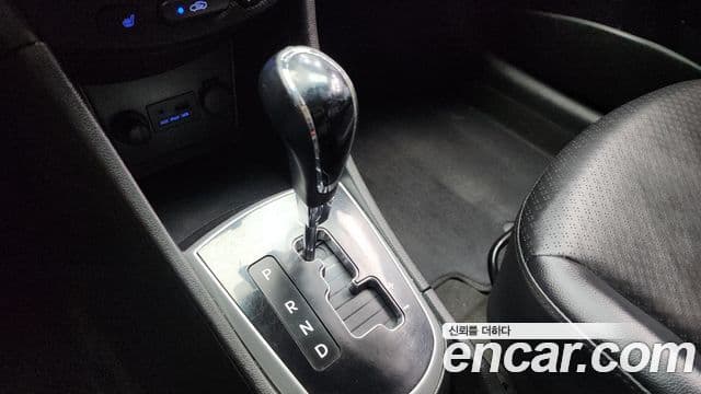 Hyundai Accent(новый кузов / новое поколение) Premier, 2012 9