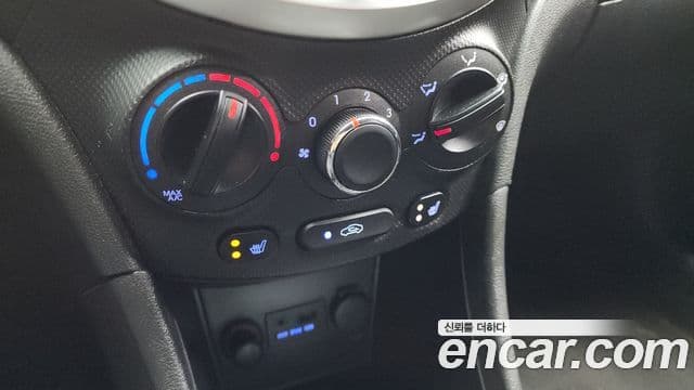 Hyundai Accent(новый кузов / новое поколение) Premier, 2012 16