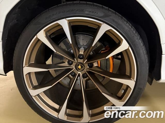 Lamborghini Urus 4.0 V8 S, 2023 12