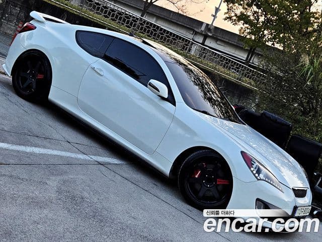 Hyundai Genesis купе GT-R, 2010 15