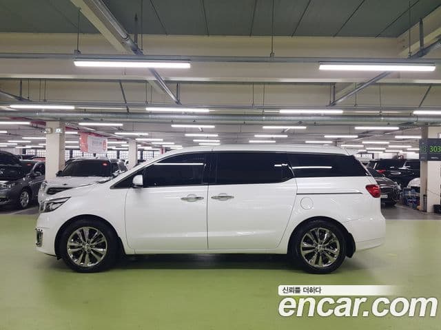 Kia All New Carnival Prestige, 2017 3