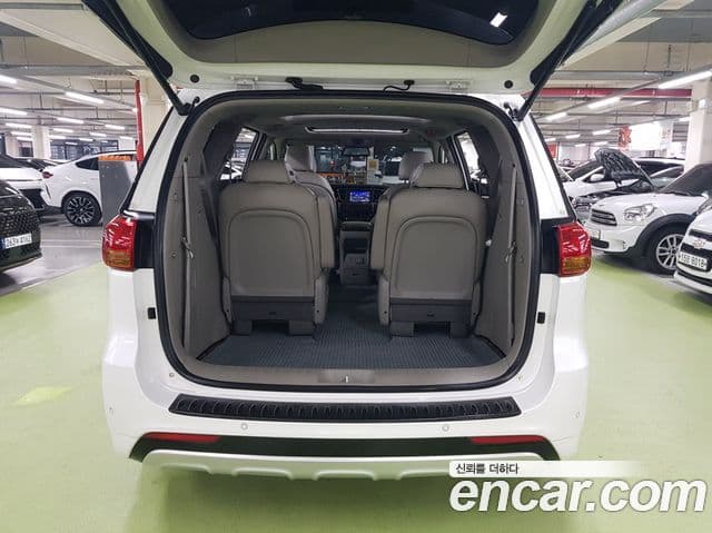 Kia All New Carnival Prestige, 2017 9