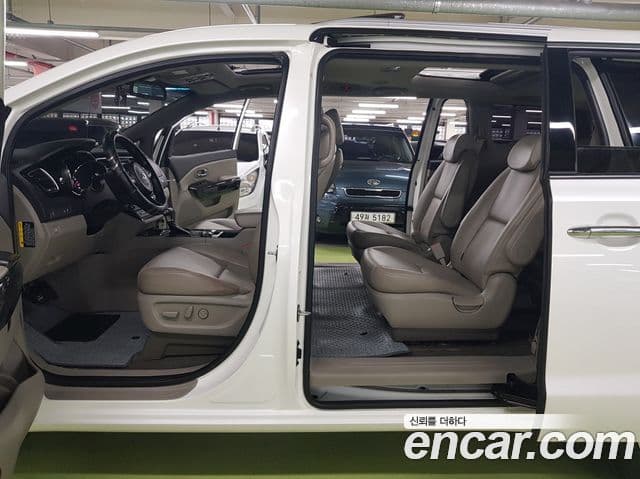 Kia All New Carnival Prestige, 2017 10