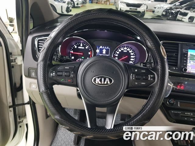 Kia All New Carnival Prestige, 2017 13