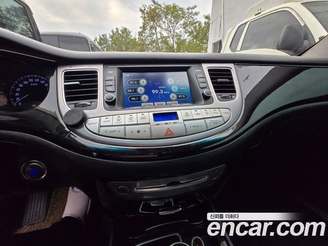 Hyundai Genesis Prime Pack, 2013 8