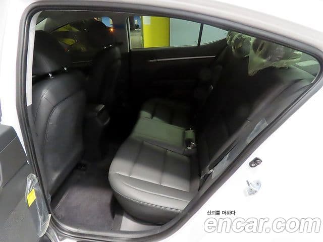 Hyundai Avante AD Style, 2017 7