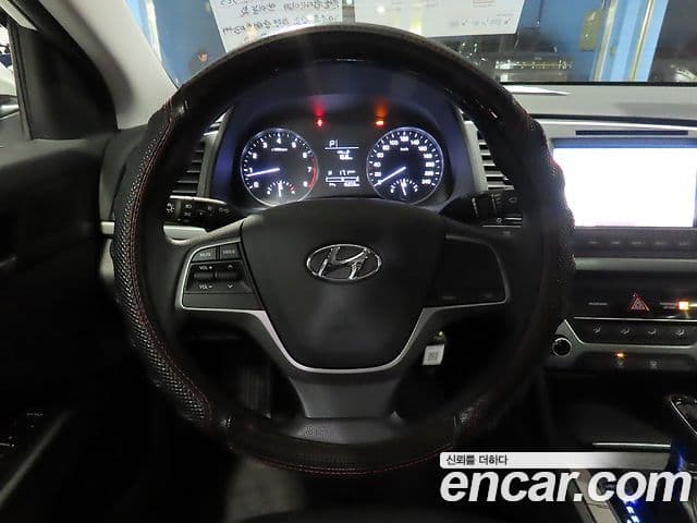 Hyundai Avante AD Style, 2017 10