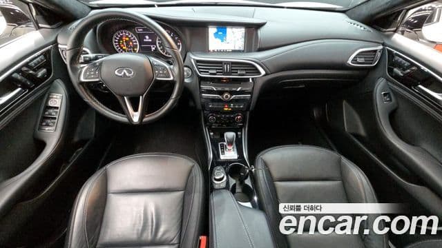 Infiniti QX30 2.0 Essential AWD, 2019 7