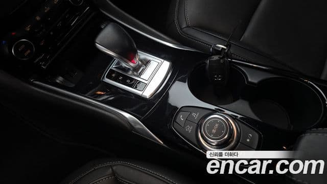 Infiniti QX30 2.0 Essential AWD, 2019 9