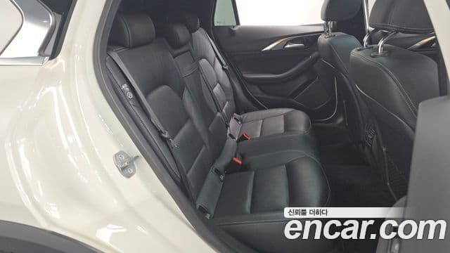 Infiniti QX30 2.0 Essential AWD, 2019 12