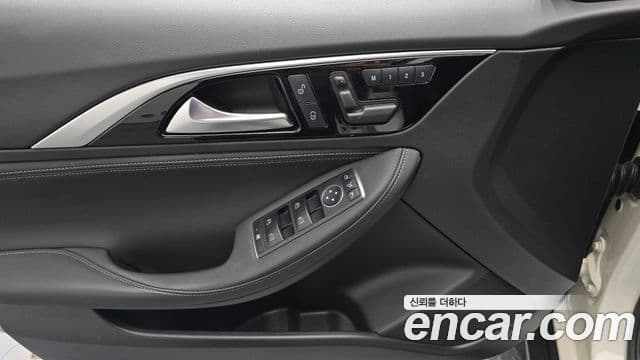 Infiniti QX30 2.0 Essential AWD, 2019 17