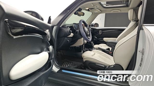 Mini Cooper S 3세대, 2023 10