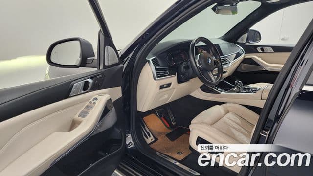 BMW X7 (G07) xDrive 40i M Sport 6인승, 2022 10