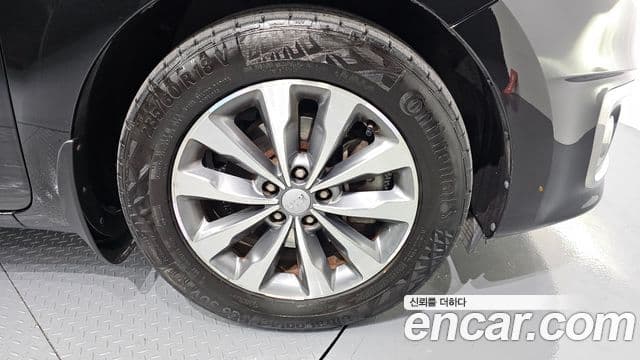 Kia All New Carnival Luxury, 2016 все фото