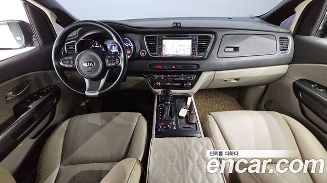 Kia All New Carnival Luxury, 2016 7