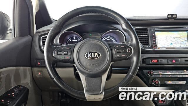 Kia All New Carnival Luxury, 2016 12