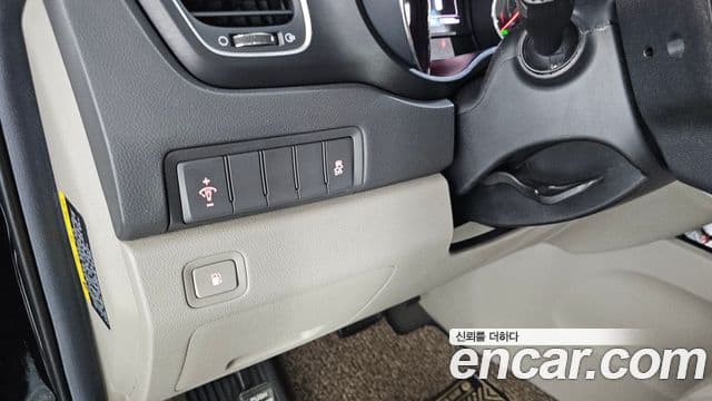 Kia All New Carnival Luxury, 2016 13