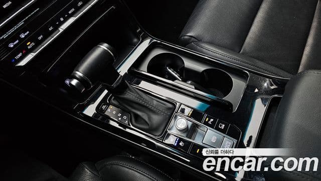 Kia K7 Premier 3.0 LPI Trendy(арендный автомобиль), 2020 9