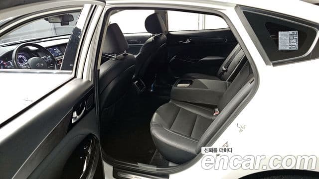 Kia K7 Premier 3.0 LPI Trendy(арендный автомобиль), 2020 11