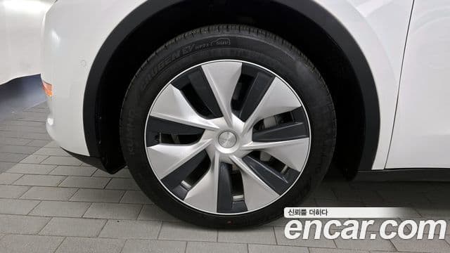 Tesla модель Y Standard Range RWD, 2021 все фото