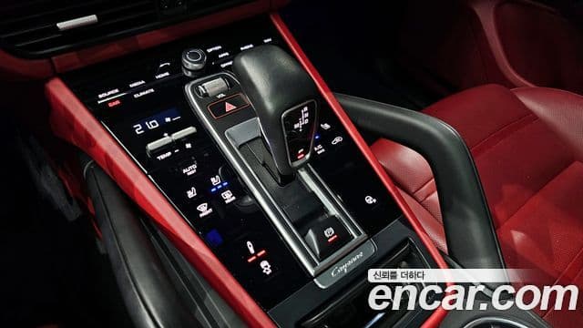 Porsche Cayenne (PO536) 3.0 купе, 2021 9