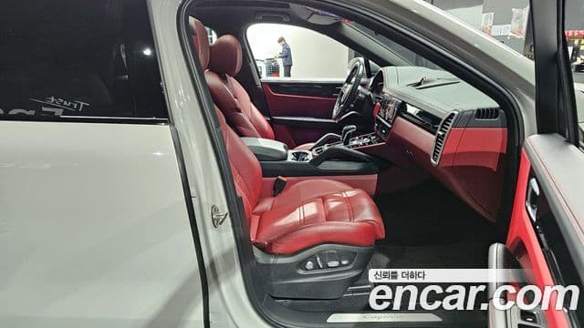 Porsche Cayenne (PO536) 3.0 купе, 2021 10