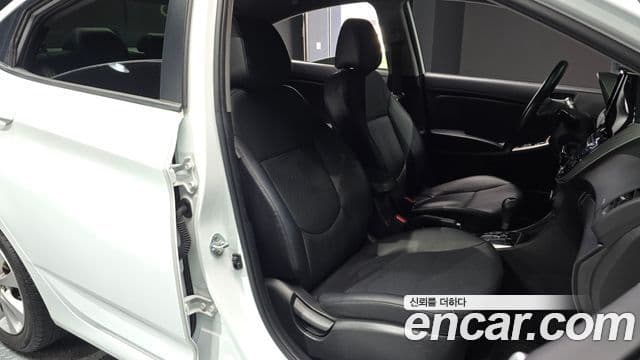 Hyundai Accent(новый кузов / новое поколение) Modern, 2015 10