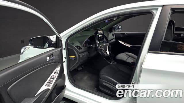 Hyundai Accent(новый кузов / новое поколение) Modern, 2015 11