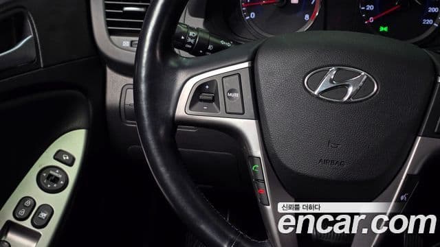 Hyundai Accent(новый кузов / новое поколение) Modern, 2015 14