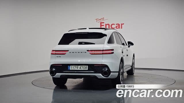 Genesis GV70, 2022 4