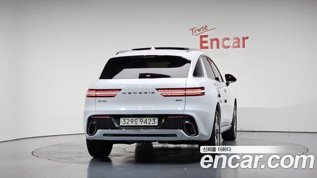 Genesis GV70, 2022 4
