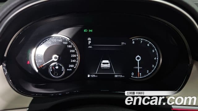 Genesis GV70, 2022 8