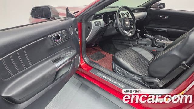 Ford Mustang GT кабриолет, 2017 11