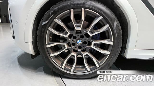 BMW X6 (G06) xDrive40i M Sport, 2025 все фото