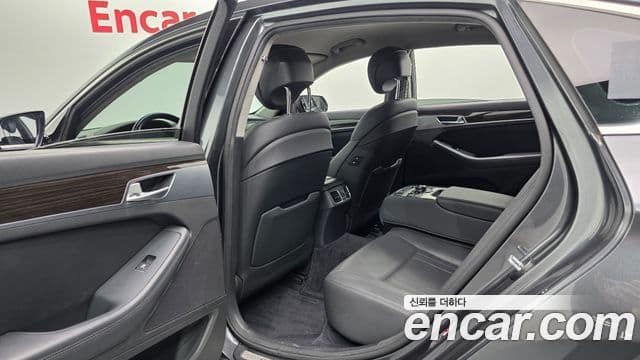 Genesis G80 Luxury, 2018 17