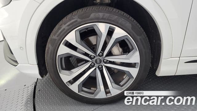 Audi Q8 (4M) Premium, 2023 все фото